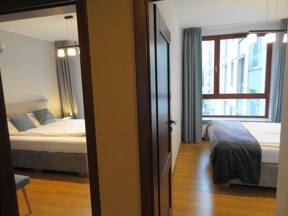 10 Min Do Lotniska, 2 Syp, Ekspres Do Kawy, Kosmetyki Ada, By Visitwarsaw Apartments Esterno foto