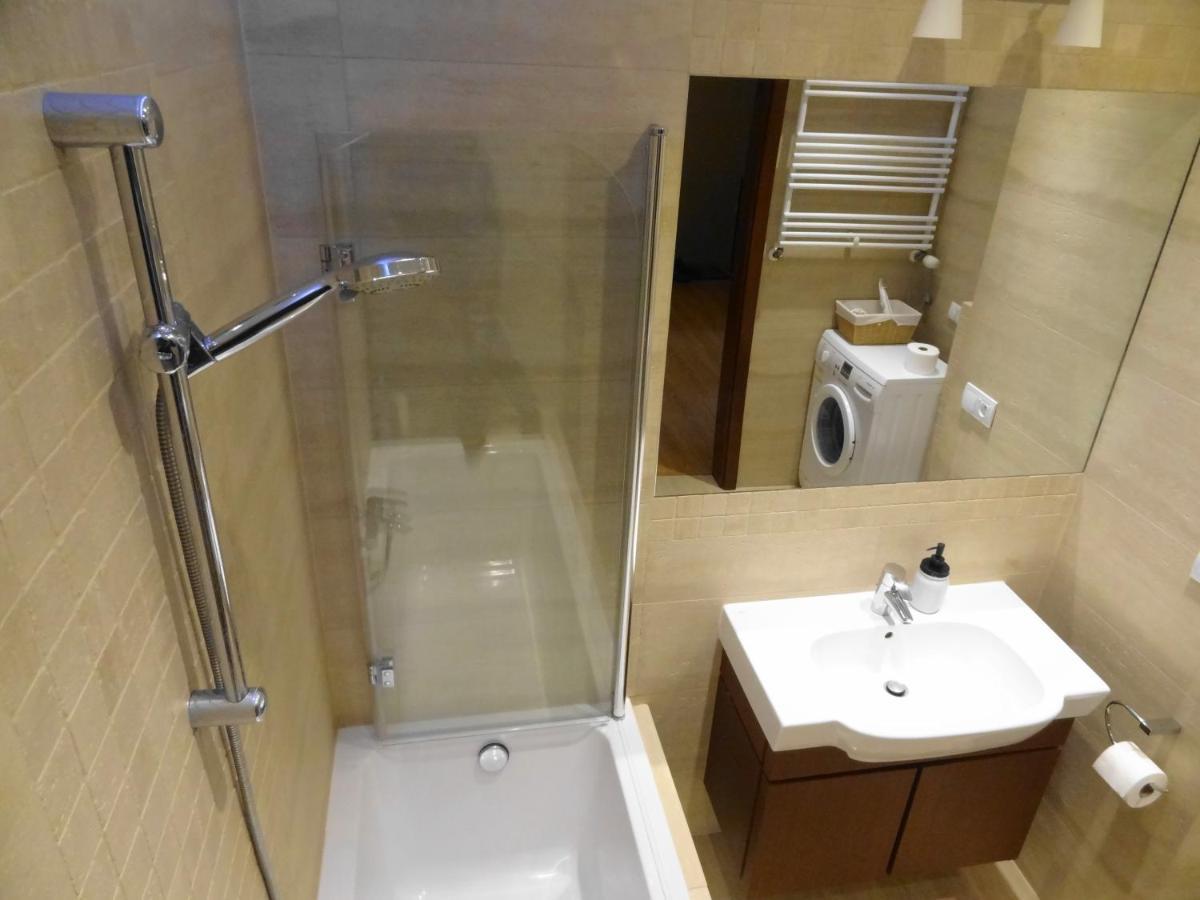 10 Min Do Lotniska, 2 Syp, Ekspres Do Kawy, Kosmetyki Ada, By Visitwarsaw Apartments Esterno foto